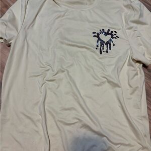 Cream Short Sleeve Tee with Drip Heart Graphic